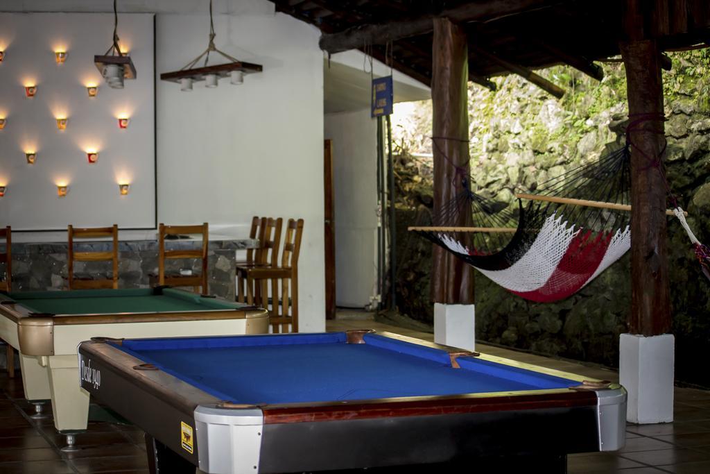 Manuel Antonio Hostel Resort Exterior foto